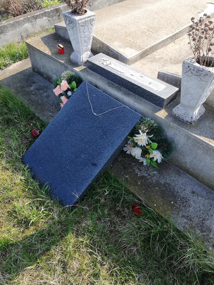 profanare cimitir (10)