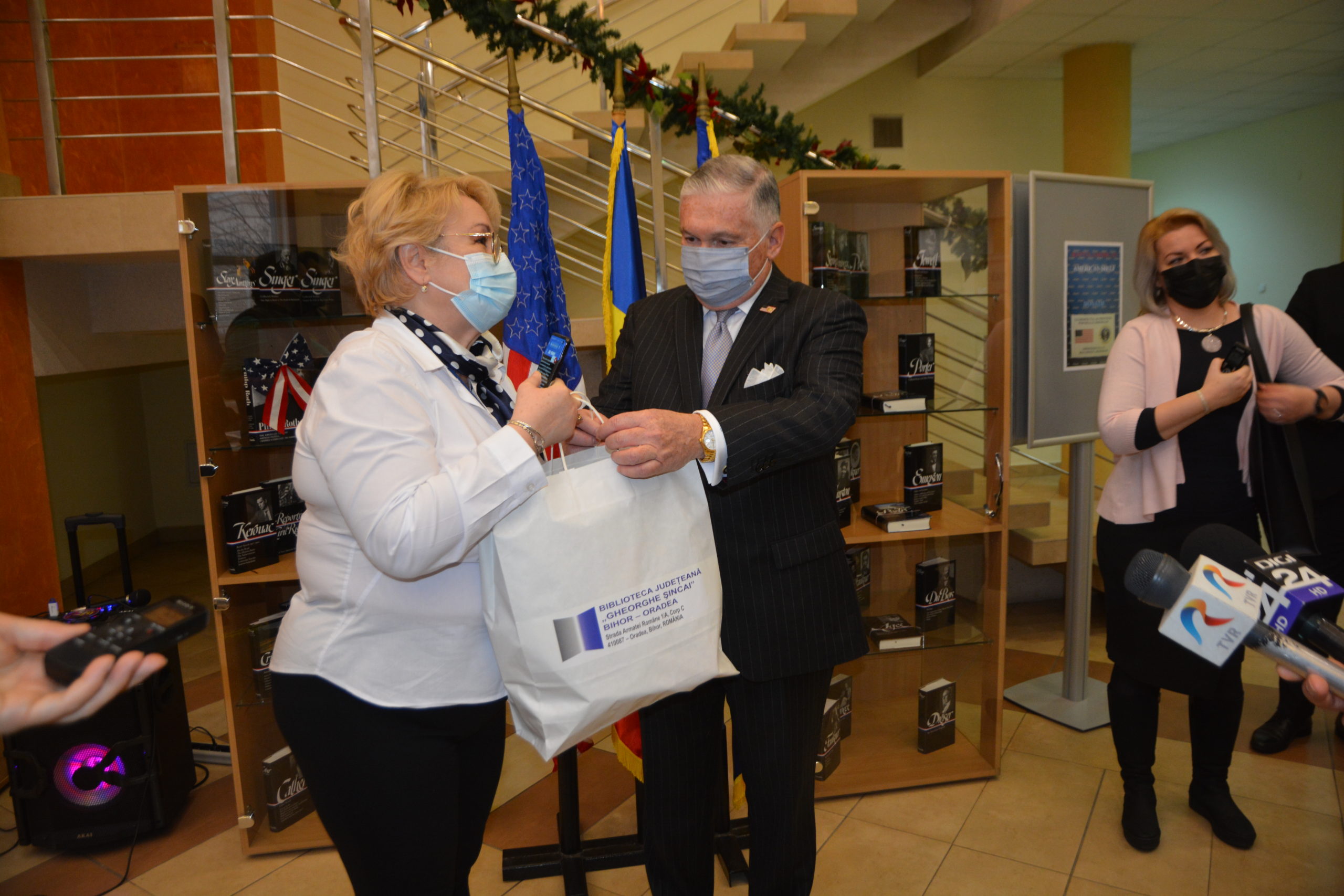 ambasador SUA oradea biblioteca judeteana gheorghe sincai (51)