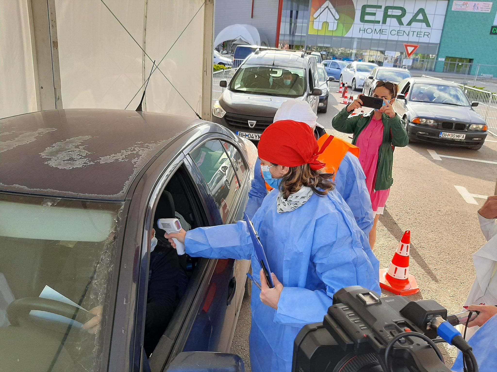 centru vaccinare drive through covid oradea (5)