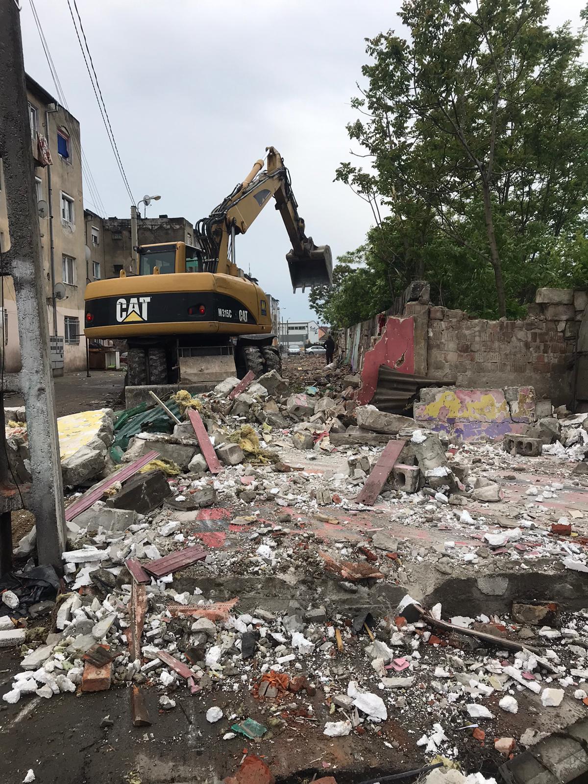 demolari strada voltaire blocuri nato oradea (3)