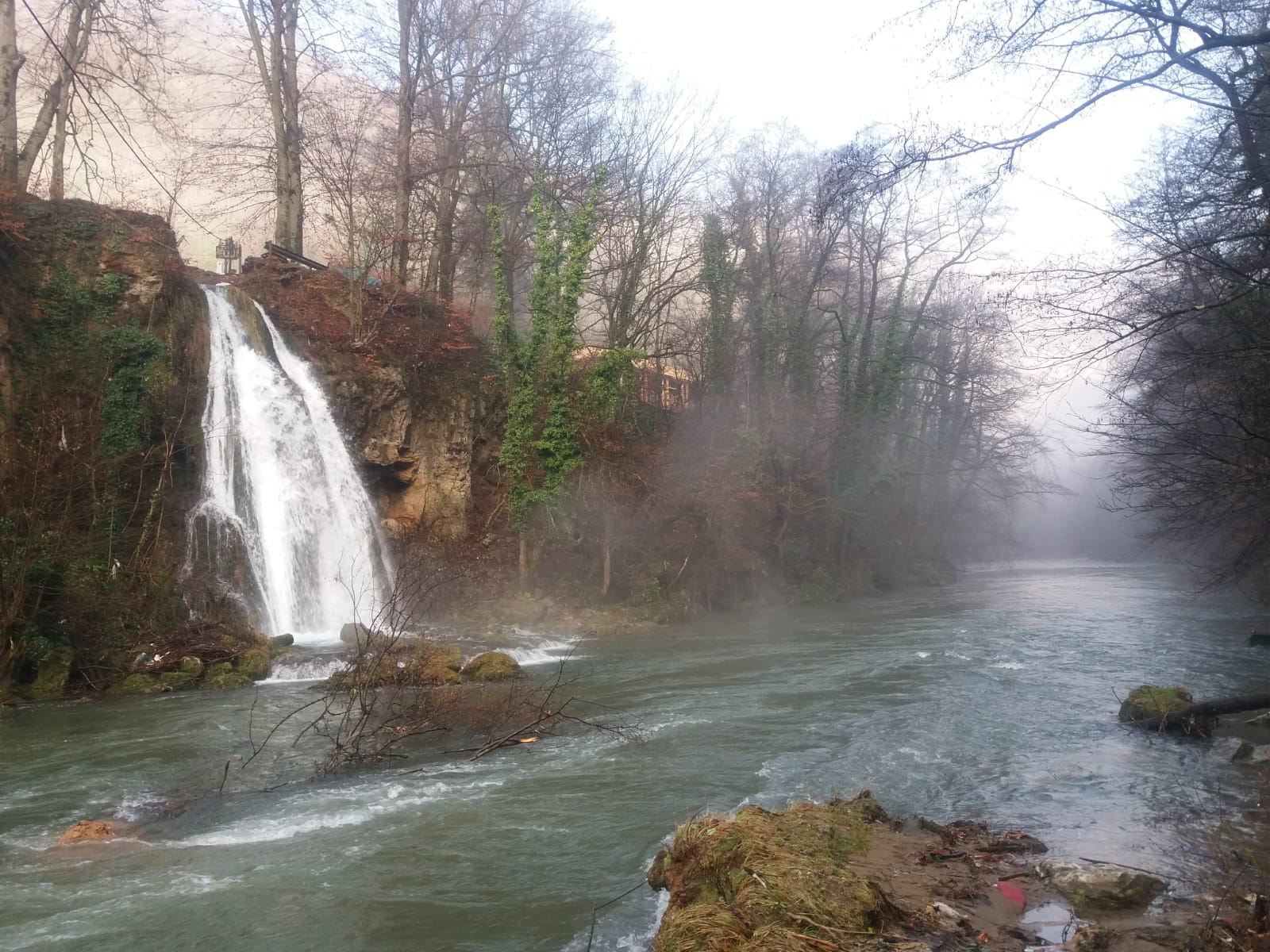 perete prabusit cascada vadu crisului (3)