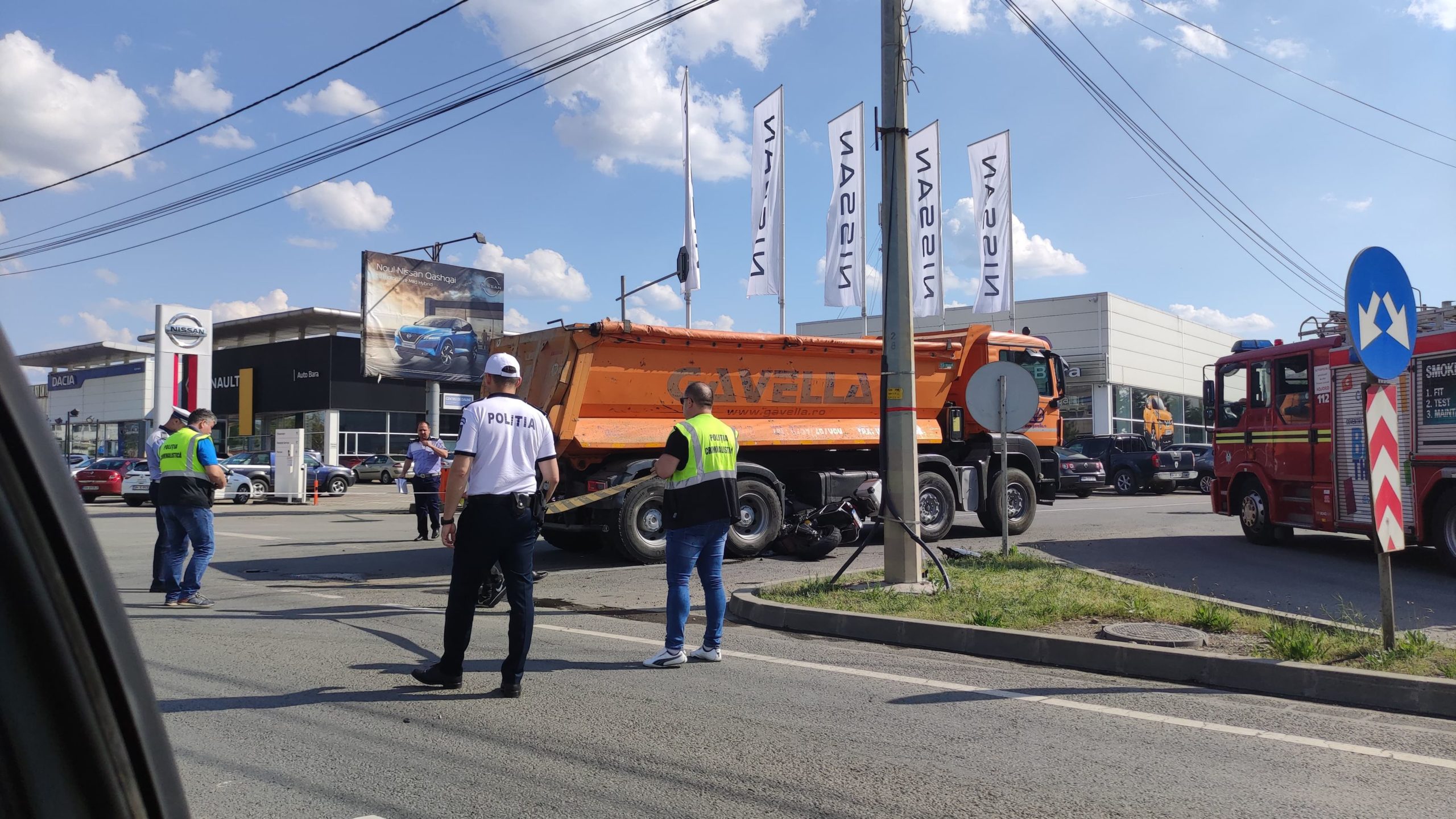 FOTO: Accident grav între un camion și o motocicletă pe șoseaua Borșului 10.05.2022