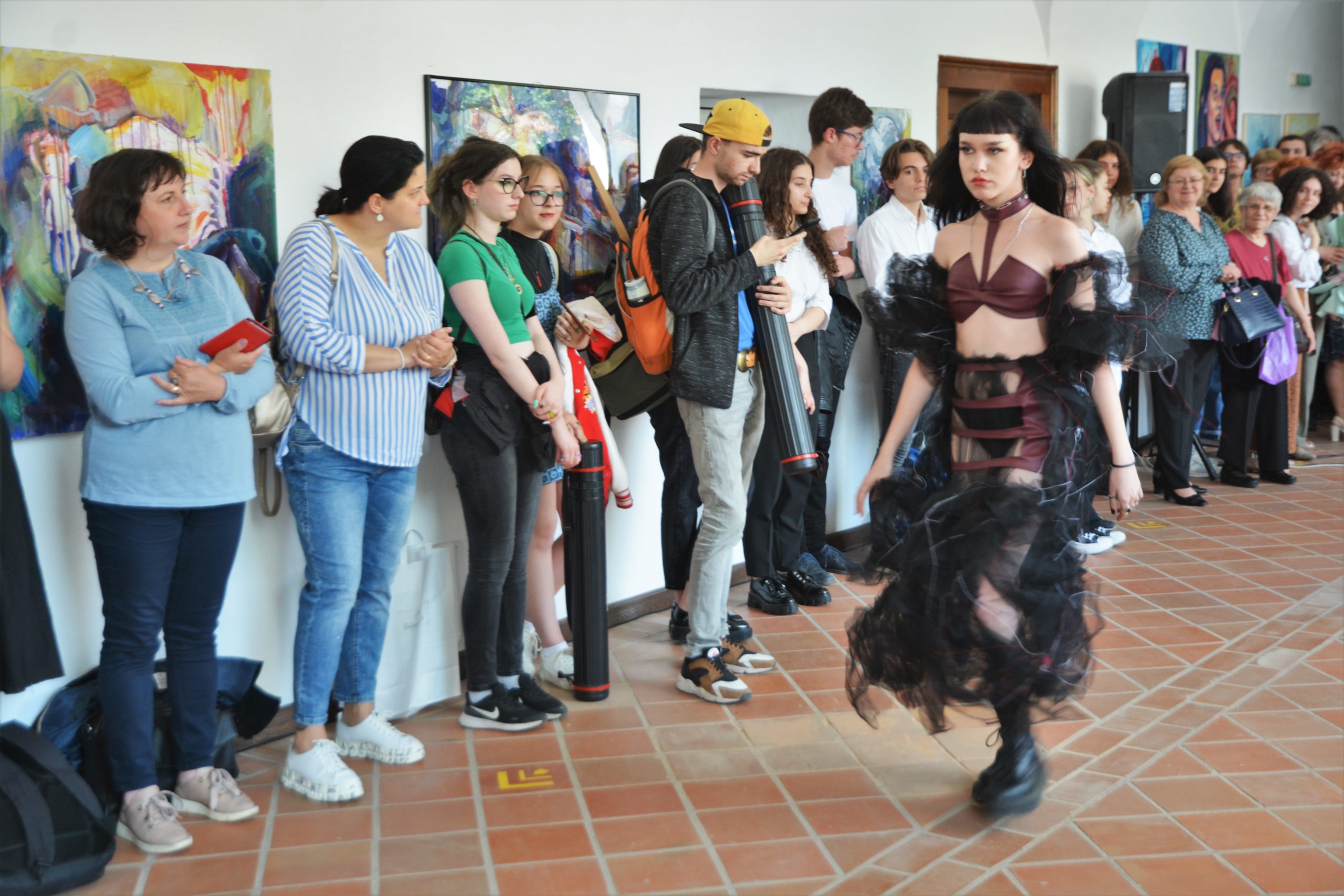 expozitie absolventi liceul de arte oradea (47)