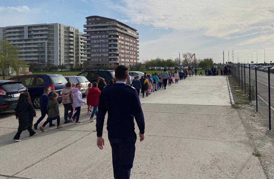 FOTO: controale ISU Bihor în școlile din județ 10.11.2022