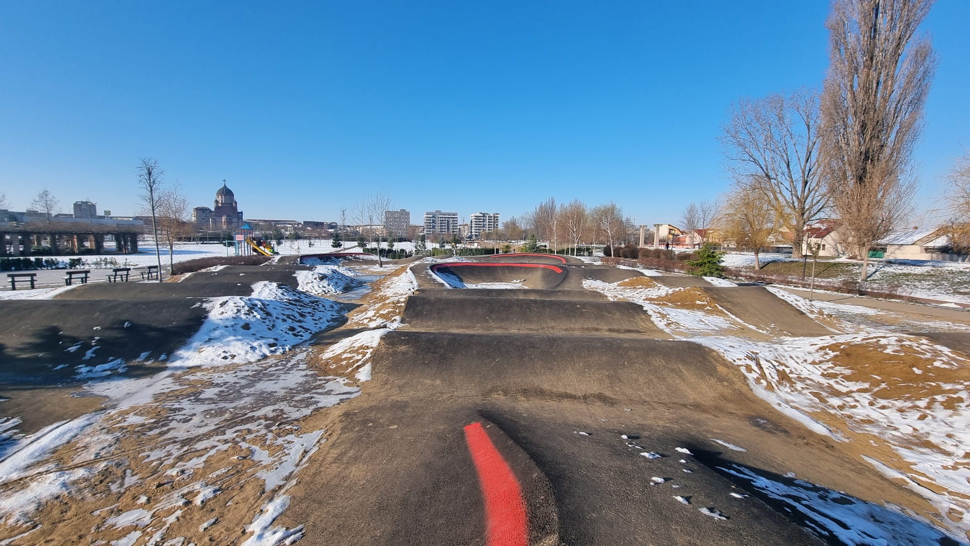 FOTO: Pistă de pumptrack în parcul Salca 06.02.2023