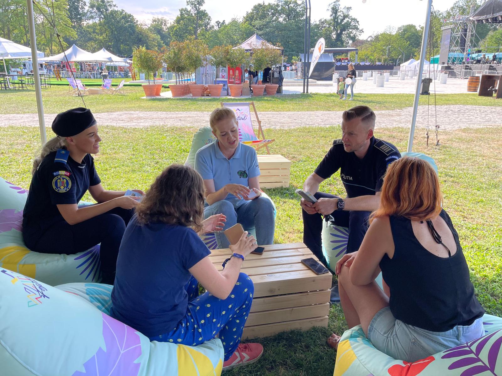 FOTO: Acțiuni de prevenire desfășurate de polițiștii bihoreni la Waves Festival, 23.07.2023