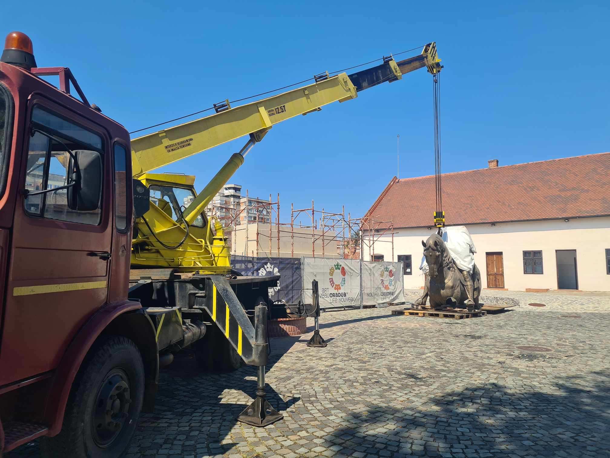 FOTO: Statuia Regelui Sf. Ladislau în Cetatea Oradea