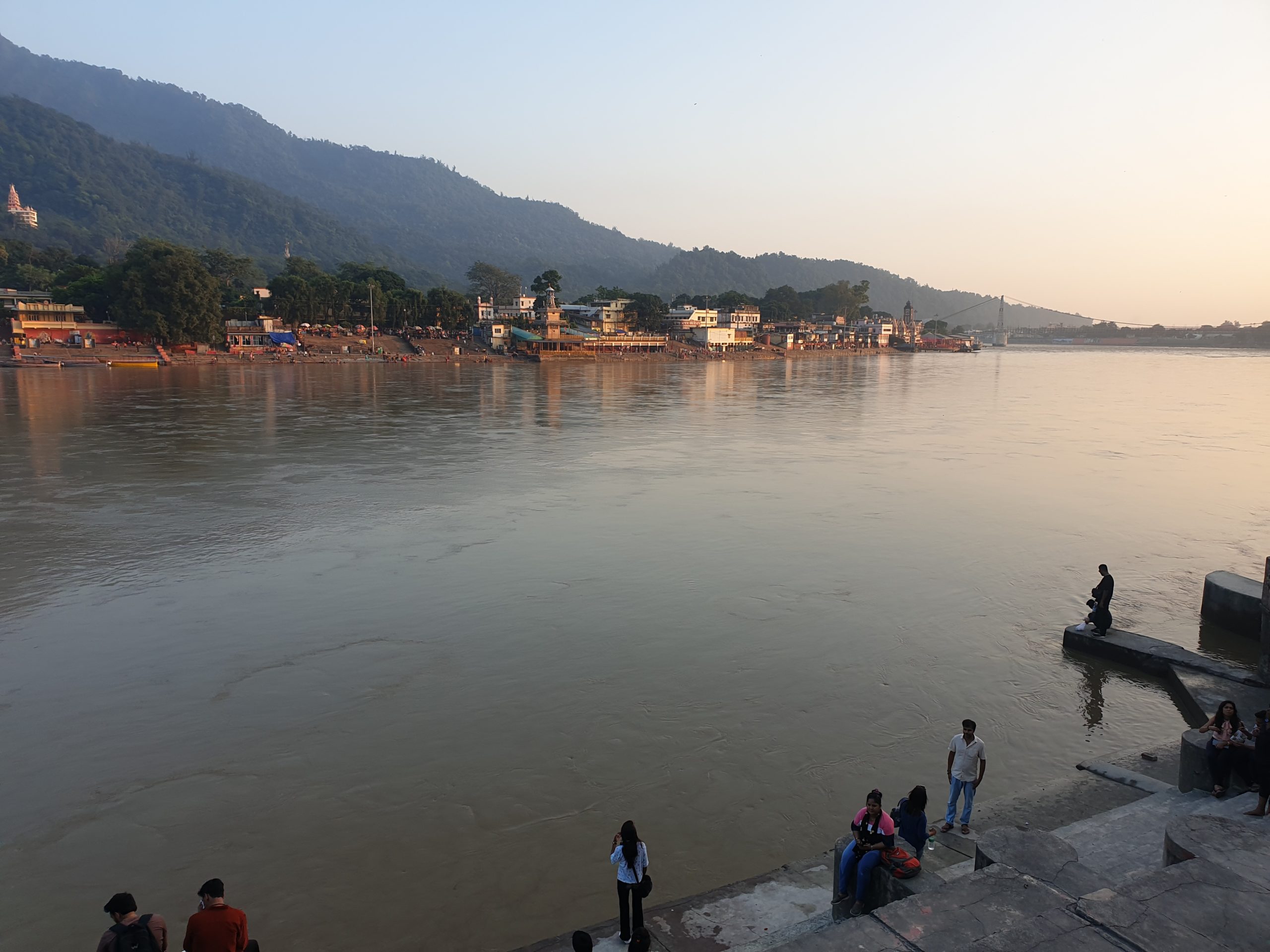 seara pe Gange in Rishikesh