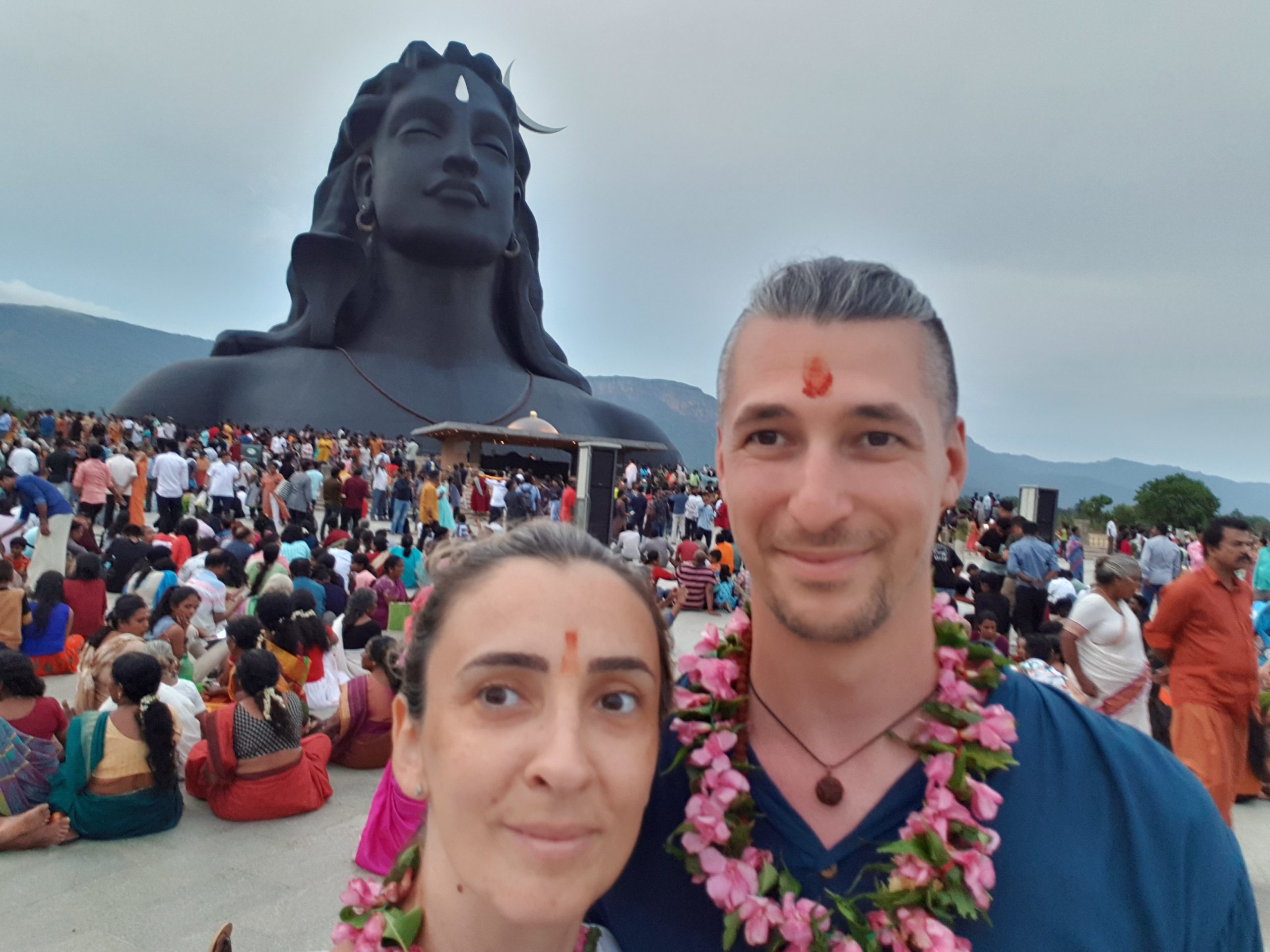 la Adiyogi, bustul lui Shiva