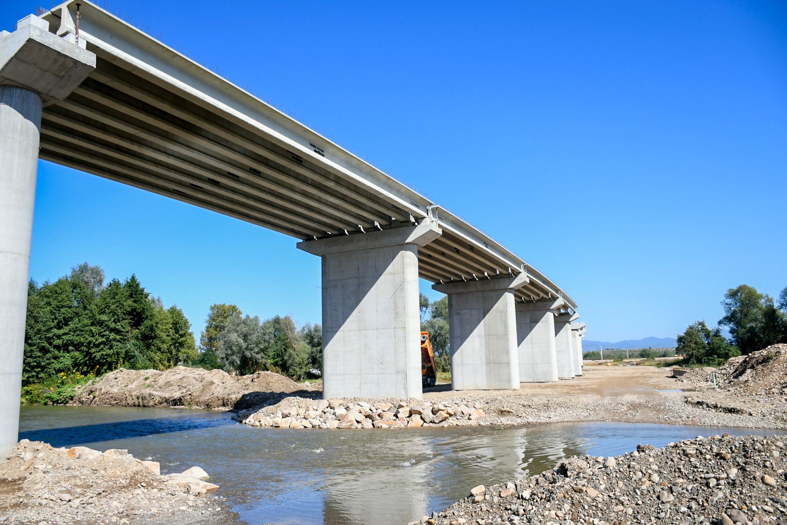 FOTO: CJ Bihor: finanțare europeană pentru Centurile Beiuș și Sânmartin, 10.10.2023