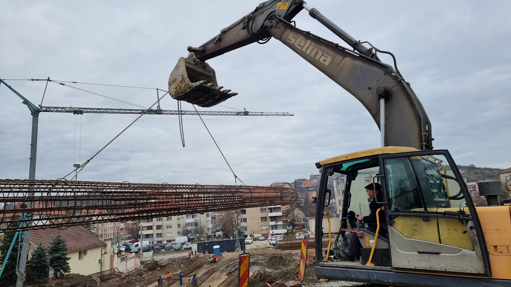 FOTO: Avansează lucrările la parcarea de la Spitalul Județen 06.12.2023