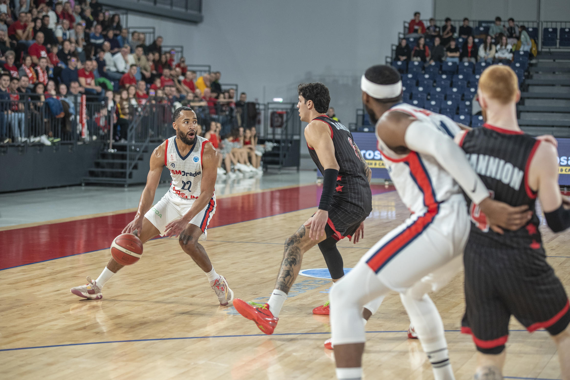 CSM CSU Oradea a pierdut meciul cu Itelyum Vasrese FOTO: Dan ILLE