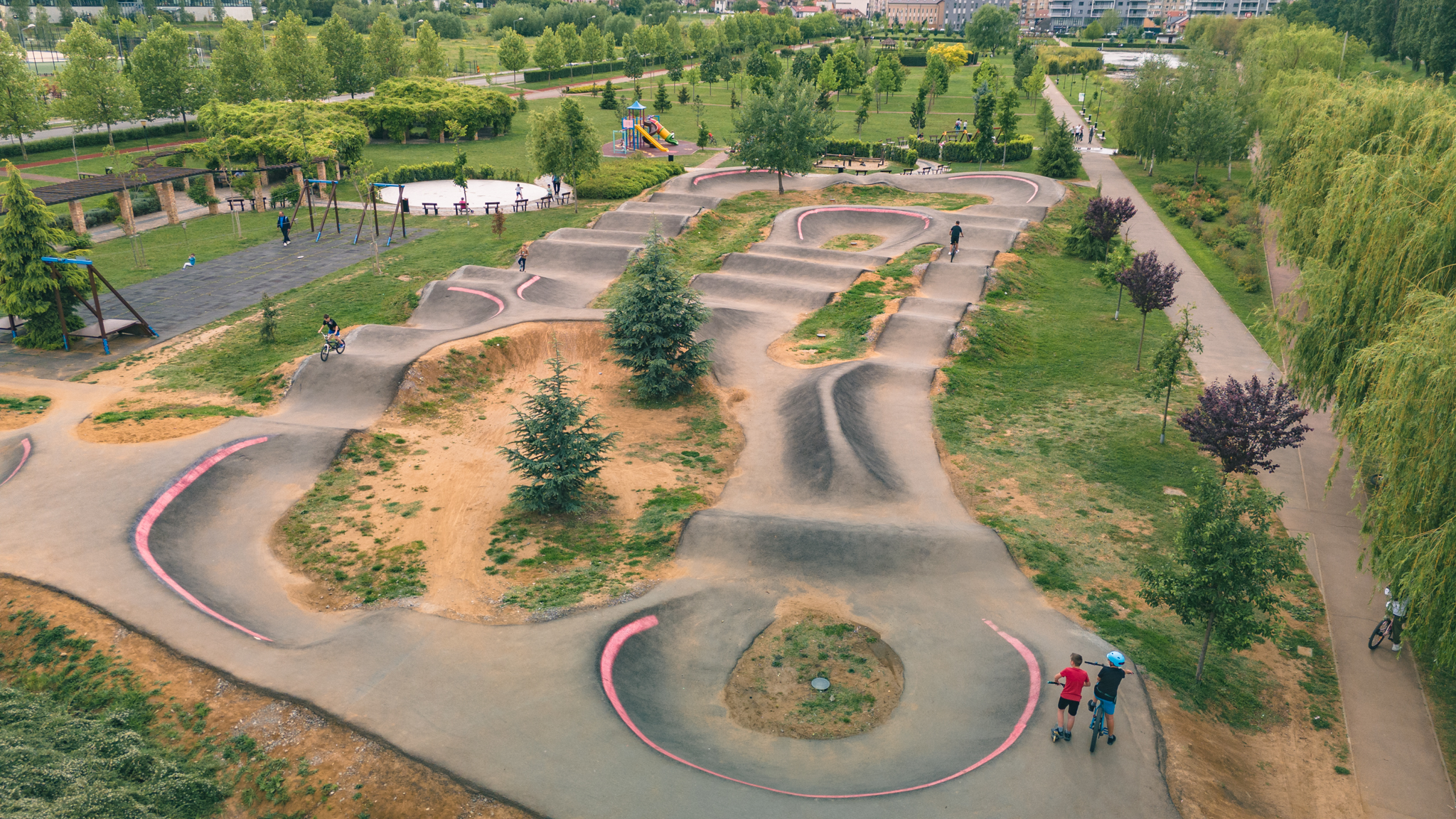 Realizarea pistelor de pumptrack în parcul Salca și în zona străzii Sovata - Salca 1