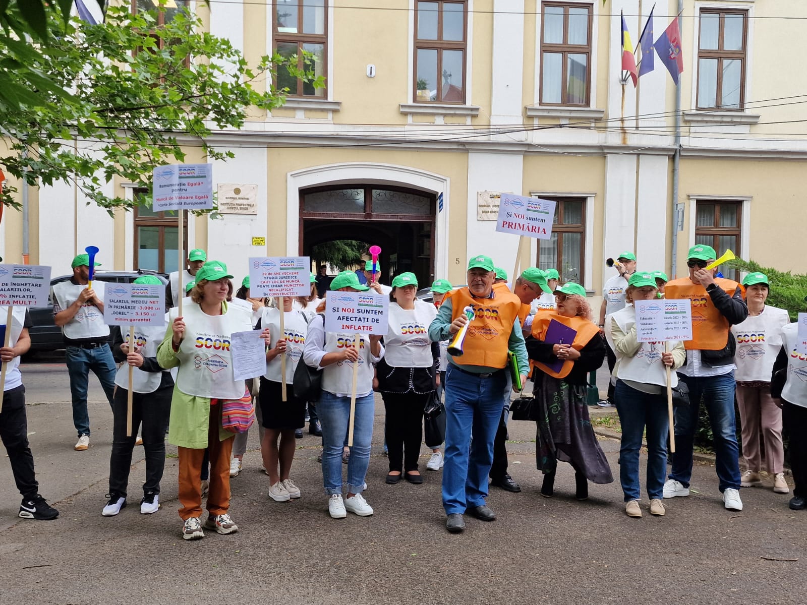 FOTO: Protest în fața Prefecturii Bihor 20.05.2024