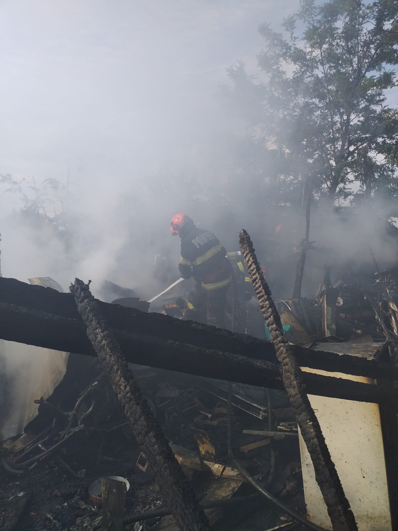 FOTO: Incendiu în Oradea pe strada Izvorului 30.05.2024