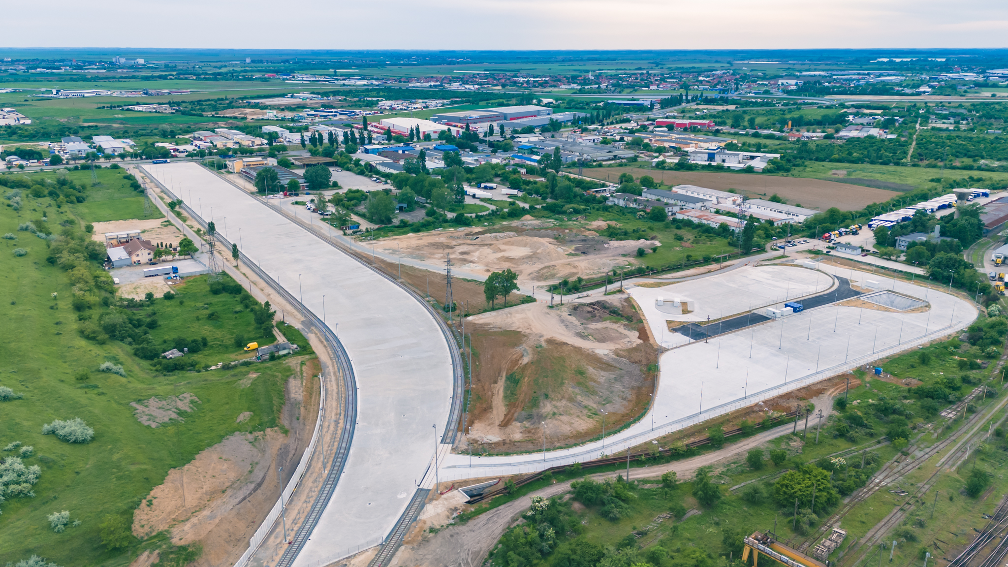 Realizarea terminalului intermodal de mărfuri, situat lângă gara CFR Episcopia 2