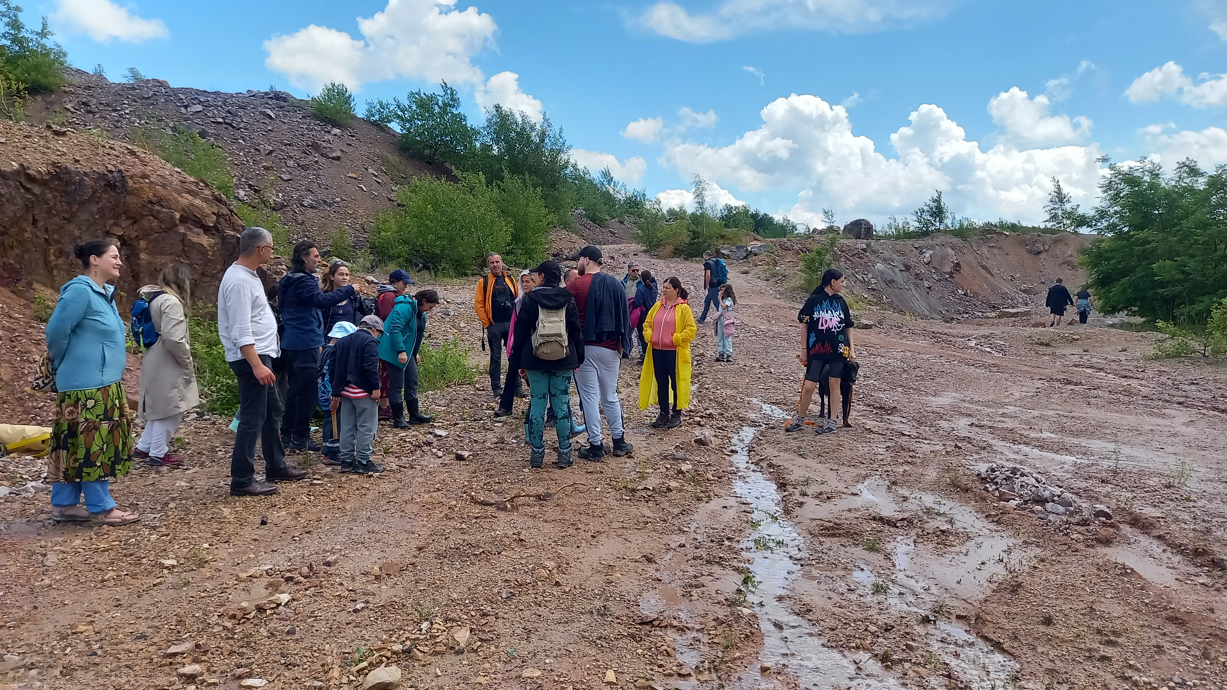 vânatoare de minerale si roci la Roşia (19)