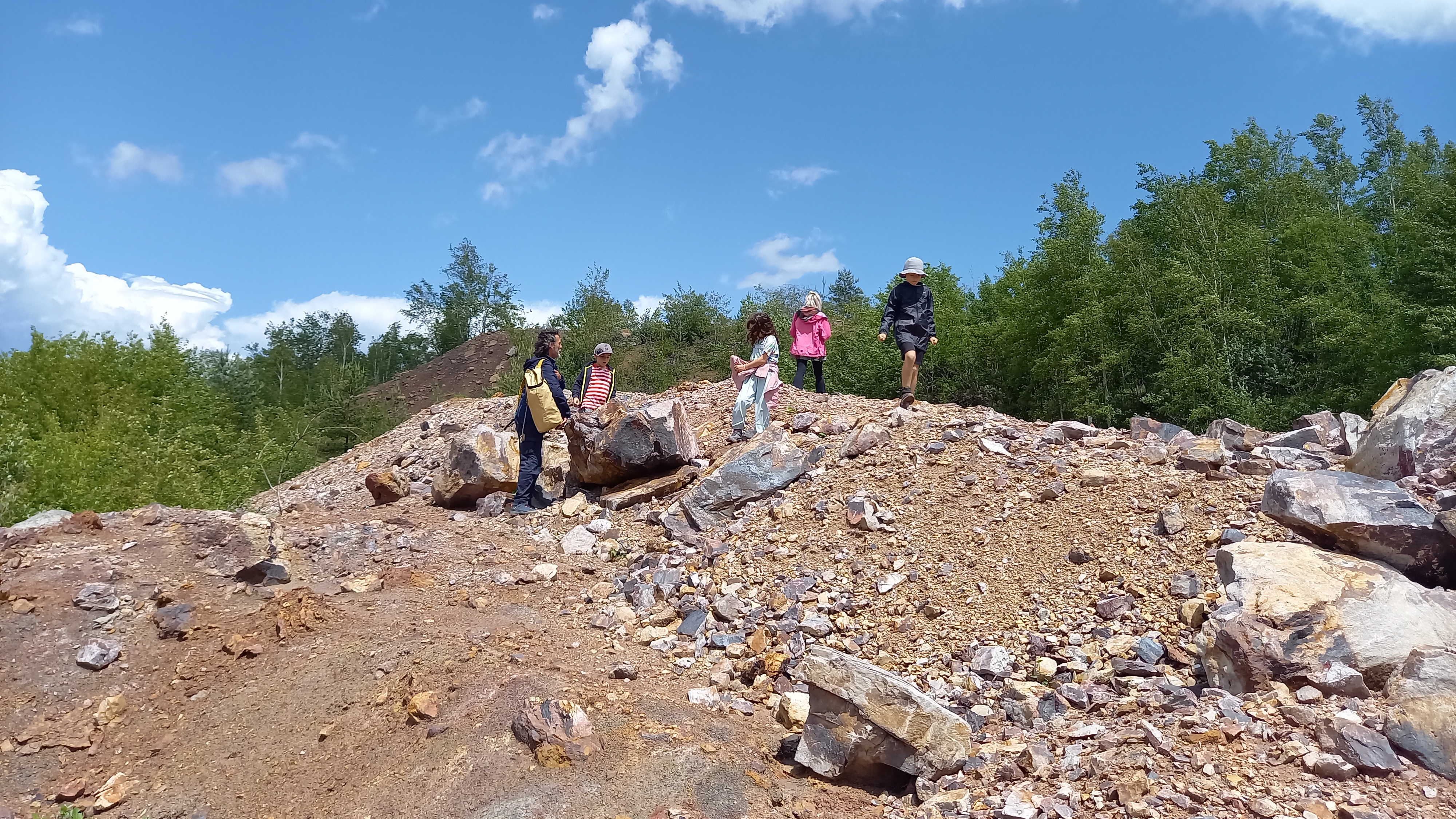 vânatoare de minerale si roci la Roşia (27)