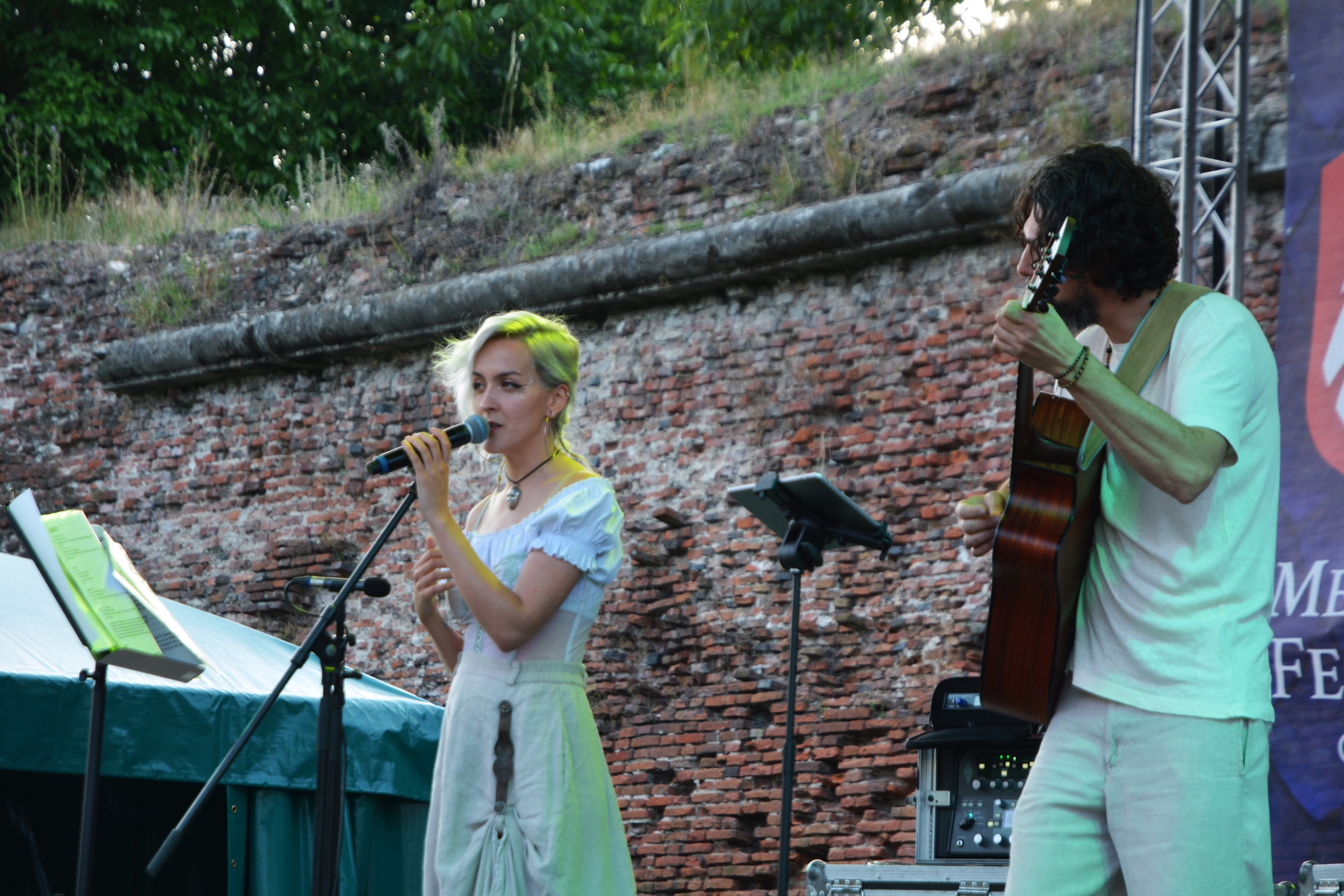 Concert Dafina, duo acustic cu Ema (5)