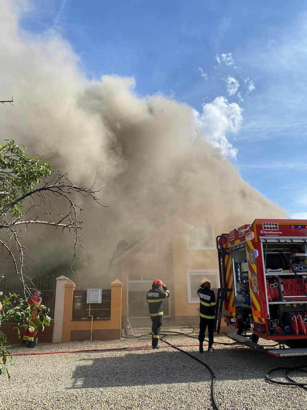 Incendiu în Episcopia 01.07.2024; Foto: Kovacs Benjamin - Facebook Grup Oradea