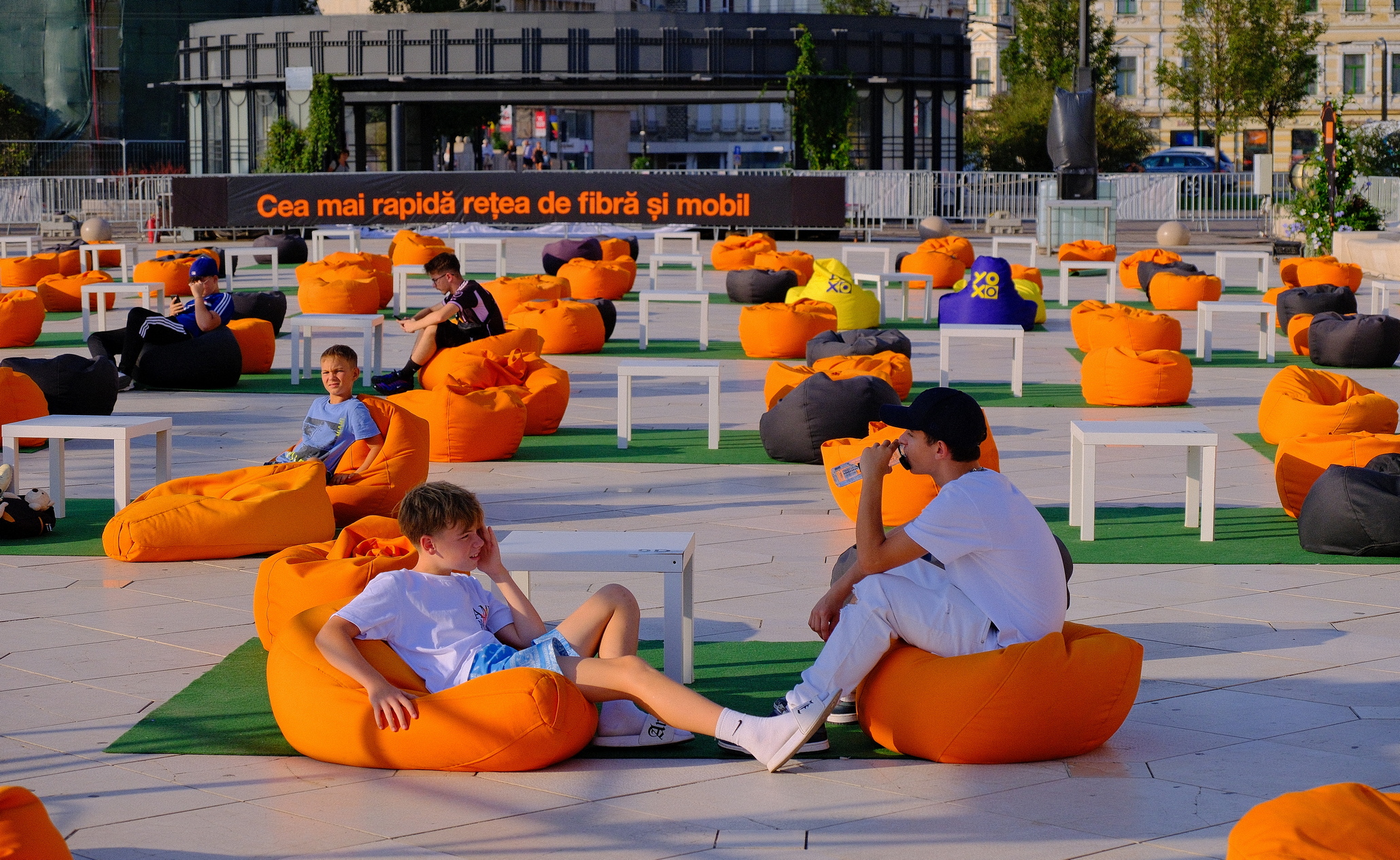 Orange Weekends în Piaţa Unirii din Oradea. Foto: Alexandru Niţescu