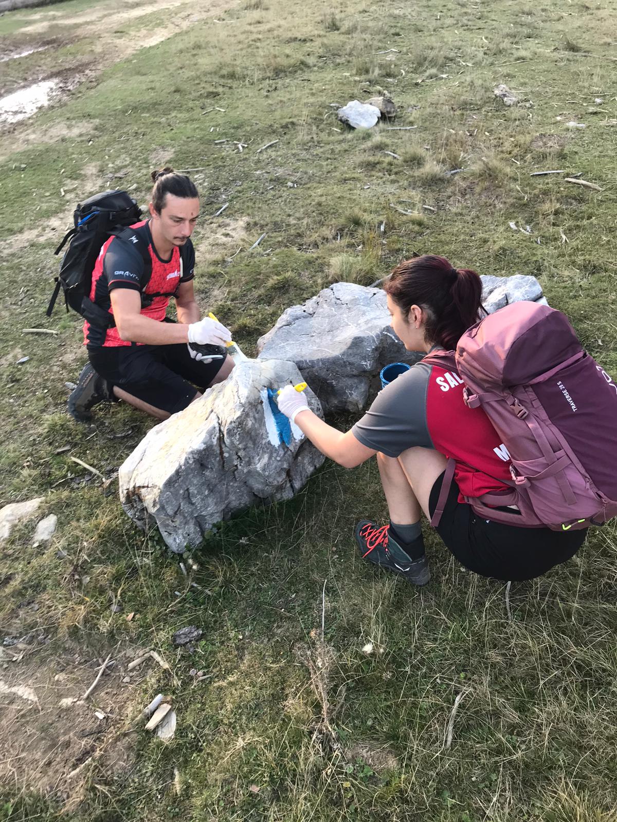 foto: Salvamontiștii bihoreni au intervenit pentru salvarea unui bărbat care a căzut de la înălțime în zona Vârtop, 23.09.2024