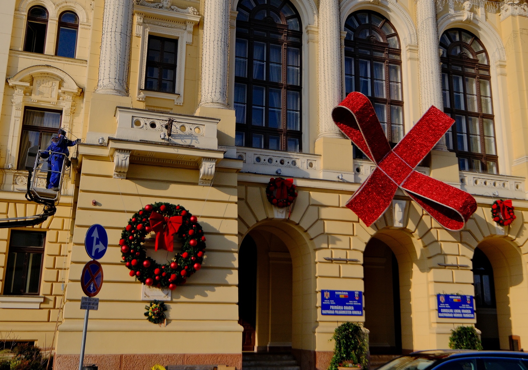 Primăria Oradea împodobită 27.11.2024; Foto: Alexandru Nițescu