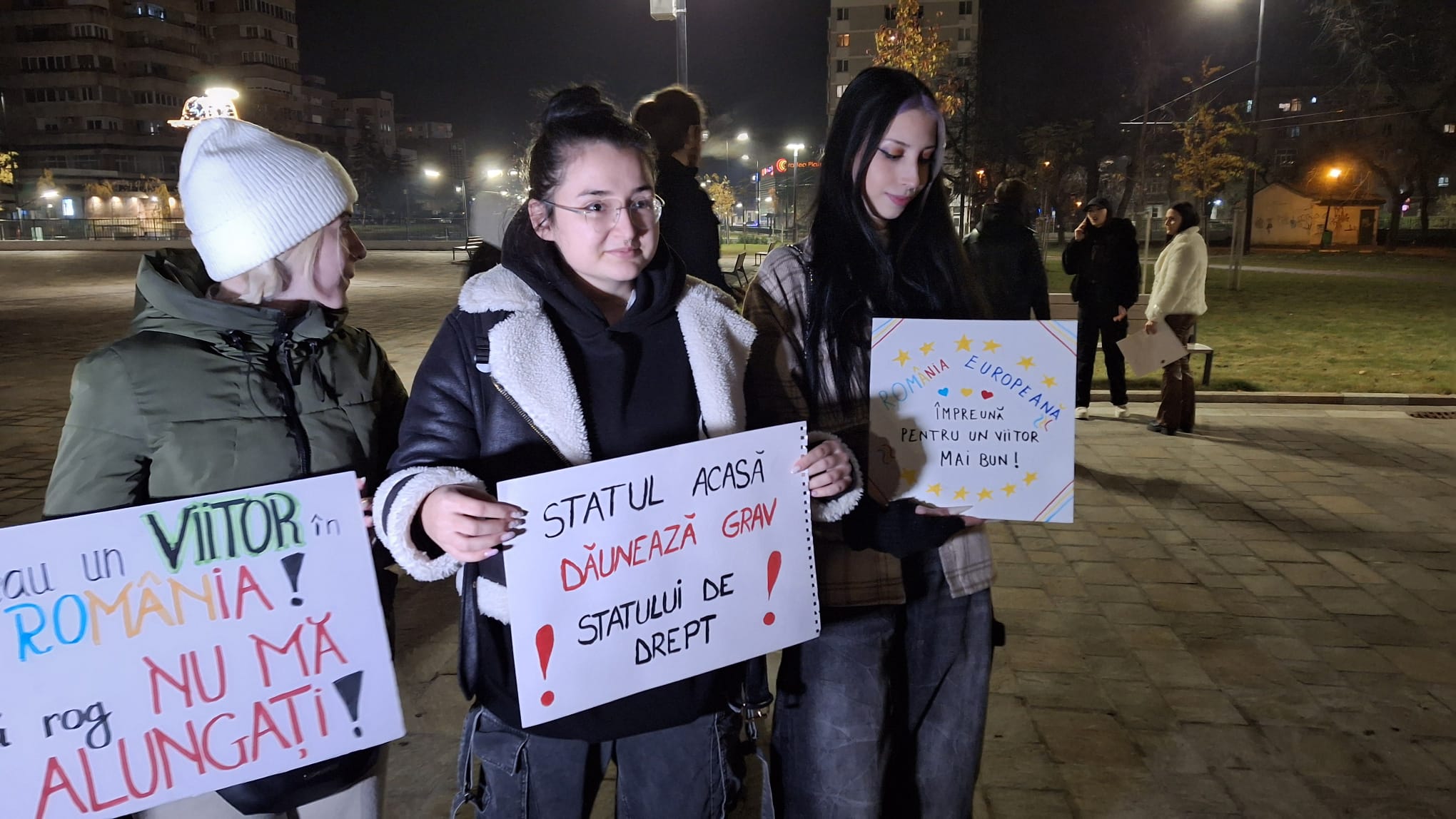 foto: Manifestare pașnică în Oradea pentru un vot informat, 04.12.2024